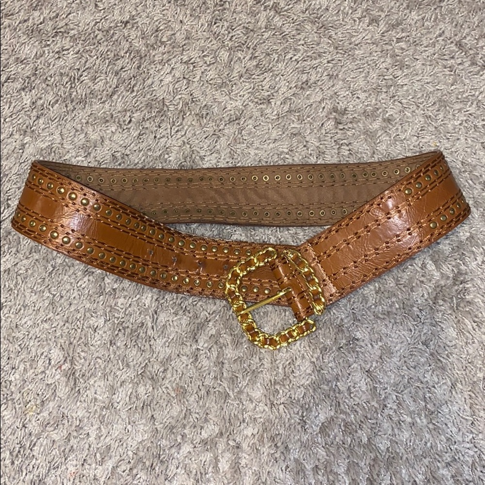 Belt with gold detail
